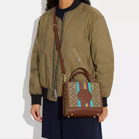 NWT Coach C5637 Dempsey Tote 22 Signature Jacquard Stripe Coach Patch Redwood - Picture 13 of 14